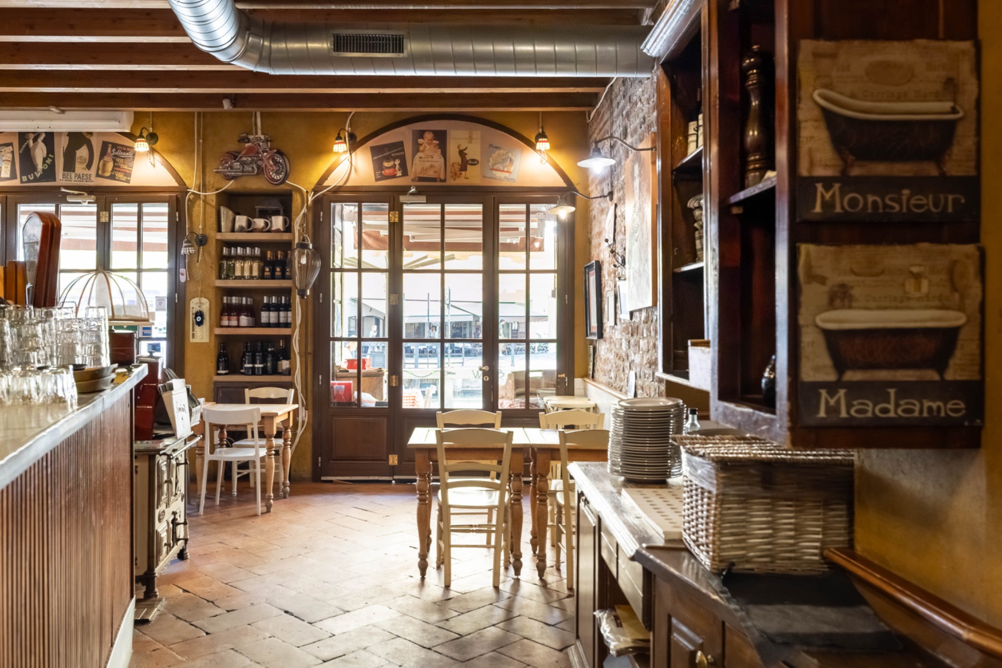 Prestigioso ristorante sul Naviglio Grande